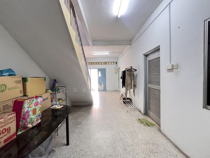Rumah Teres 2 Tingkat untuk Dijual di Seksyen 17 (Petaling Jaya) - Suli Chin - Corridor - PropertyGuru.com.my