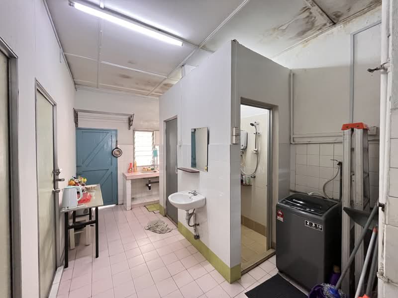 Rumah Teres 2 Tingkat untuk Dijual di Seksyen 17 (Petaling Jaya) - Suli Chin - Kitchen - PropertyGuru.com.my