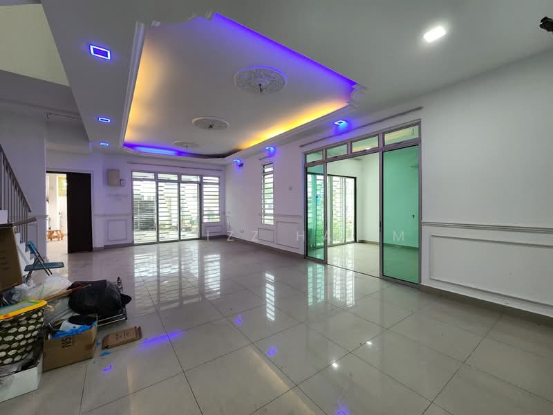 Rumah Teres 2 Tingkat untuk Dijual di Telok Panglima Garang (Selangor) - Mu'izz Halim - Living Room - PropertyGuru.com.my