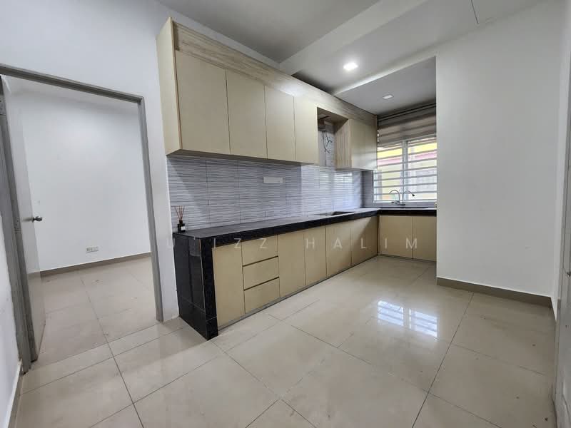 Rumah Teres 2 Tingkat untuk Dijual di Telok Panglima Garang (Selangor) - Mu'izz Halim - Kitchen - PropertyGuru.com.my