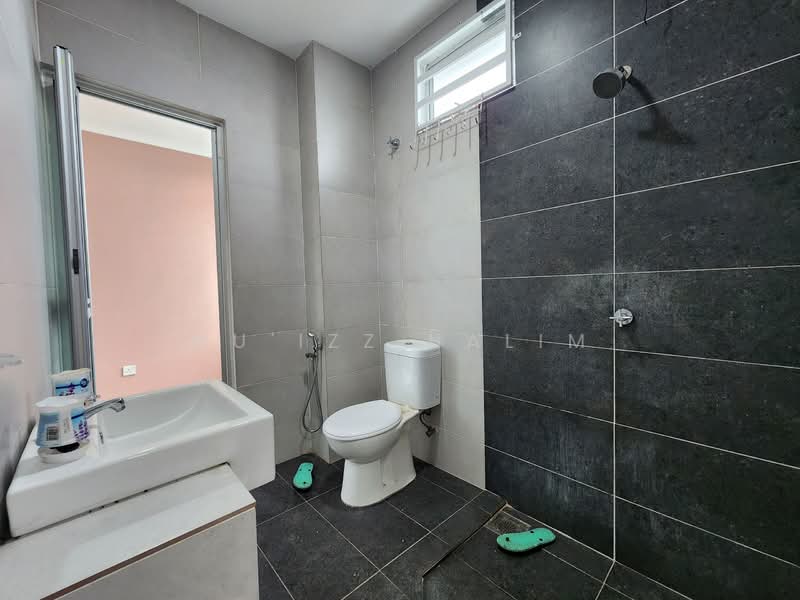Rumah Teres 2 Tingkat untuk Dijual di Telok Panglima Garang (Selangor) - Mu'izz Halim - Bathroom - PropertyGuru.com.my