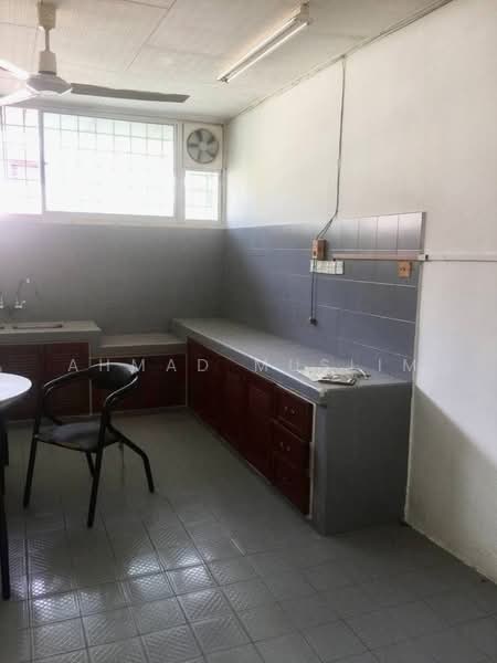 2-storey Terraced House for Sale in Taman Sri Andalas (Klang) - Ahmad Muslim - Kitchen - PropertyGuru.com.my