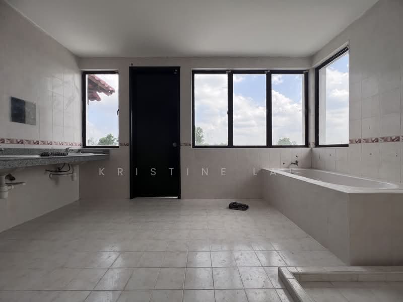 Bungalow for Sale in Sungai Long (Bandar Sungai Long) - Kristine Lai - Bathroom - PropertyGuru.com.my