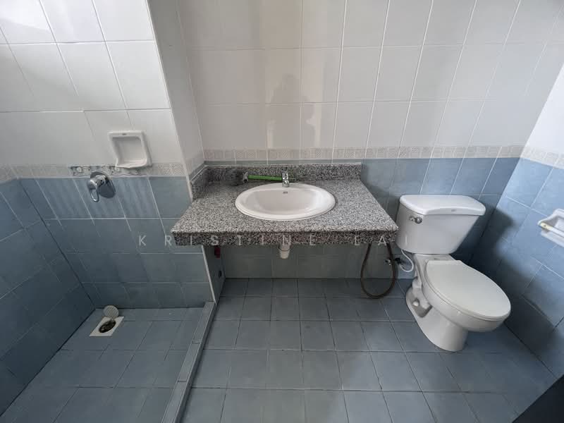 Bungalow for Sale in Sungai Long (Bandar Sungai Long) - Kristine Lai - Bathroom - PropertyGuru.com.my