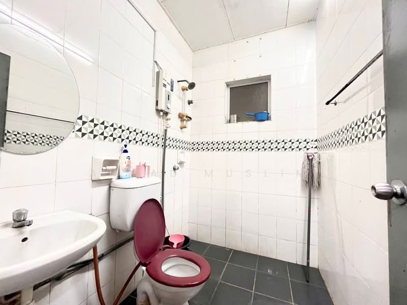 2-storey Terraced House for Sale in Seksyen 23 (Shah Alam) - Ahmad Muslim - Bathroom - PropertyGuru.com.my