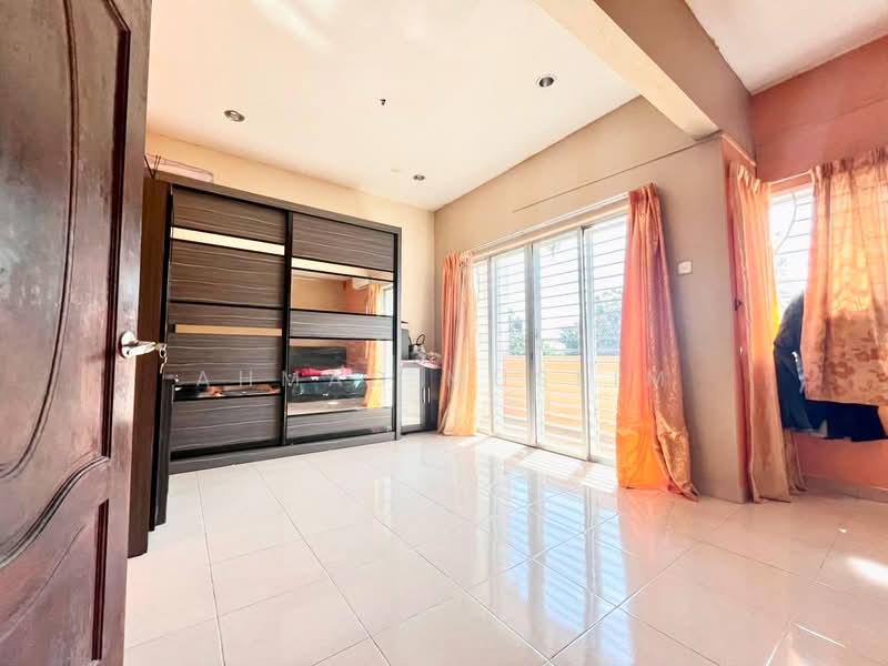 2-storey Terraced House for Sale in Seksyen 23 (Shah Alam) - Ahmad Muslim - PropertyGuru.com.my