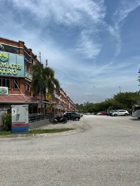 Shop for Rent in Alam Budiman (Shah Alam) - Jovee Chow - Exterior - PropertyGuru.com.my