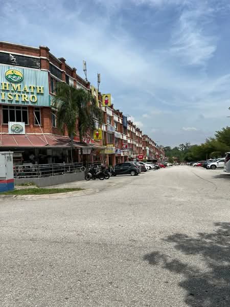 Shop for Rent in Alam Budiman (Shah Alam) - Jovee Chow - Exterior - PropertyGuru.com.my