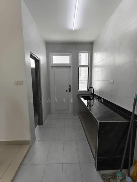 Cluster House for Sale in Skudai (Johor) - Claire Lai - Kitchen - PropertyGuru.com.my