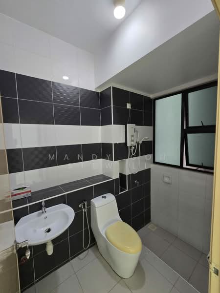 Servis Apartment untuk Disewa di The Sky Executive Suites - Mandy Goh Siew Li - Bathroom - PropertyGuru.com.my