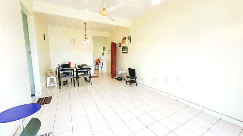 Condominium for Sale at Selesa Puteri Condominium - Jessica Boey - Living Room - PropertyGuru.com.my