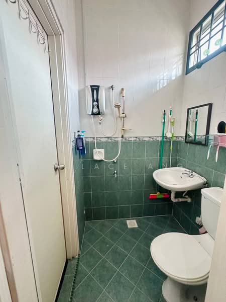 2-storey Terraced House for Sale in Taman Daya (Johor Bahru) - Wallace Ang - Bathroom - PropertyGuru.com.my