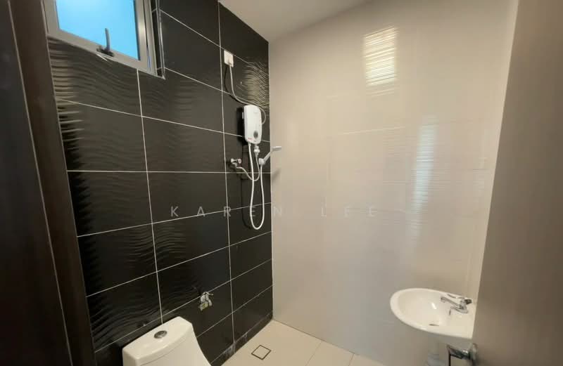 Cluster House for Rent in Skudai (Johor) - Karen Lee - Bathroom - PropertyGuru.com.my