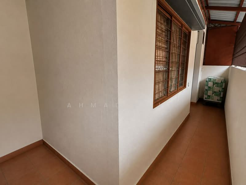 Rumah Teres 1 Tingkat untuk Dijual di Bandar Bukit Raja (Klang) - Ahmad Faiz - Corridor - PropertyGuru.com.my