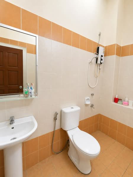 Rumah Teres 1 Tingkat untuk Dijual di Bandar Bukit Raja (Klang) - Ahmad Faiz - Bathroom - PropertyGuru.com.my