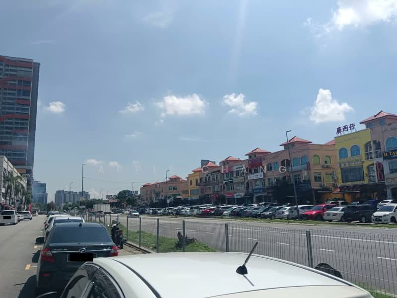 Shop for Rent in Puchong (Selangor) - Apple Chang - Exterior - PropertyGuru.com.my