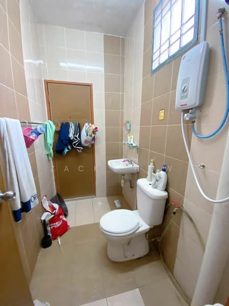 2-storey Terraced House for Sale in Taman Bestari Indah (Ulu Tiram) - Zack Chow - Bathroom - PropertyGuru.com.my