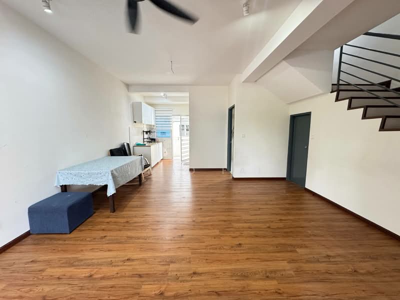 2-storey Terraced House for Rent in Cyberjaya (Selangor) - Ahmad Faiz - Living Room - PropertyGuru.com.my