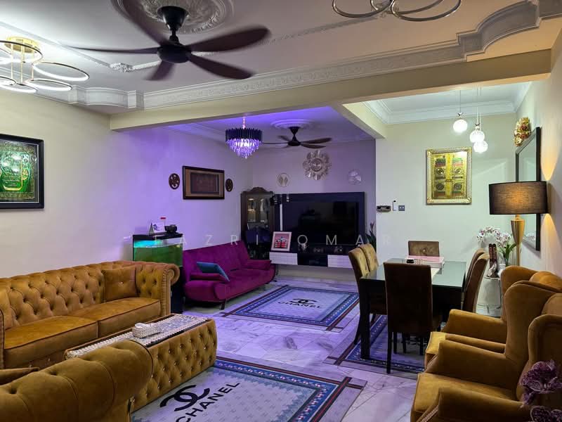 Rumah Teres 2 Tingkat untuk Dijual di Bandar Bukit Raja (Klang) - Fazri Omar - Living Room - PropertyGuru.com.my