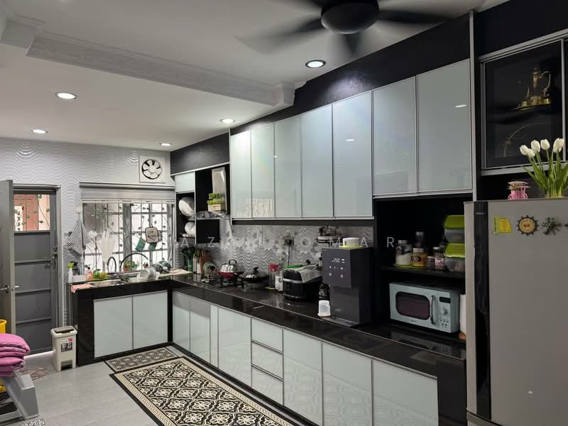 Rumah Teres 2 Tingkat untuk Dijual di Bandar Bukit Raja (Klang) - Fazri Omar - Kitchen - PropertyGuru.com.my