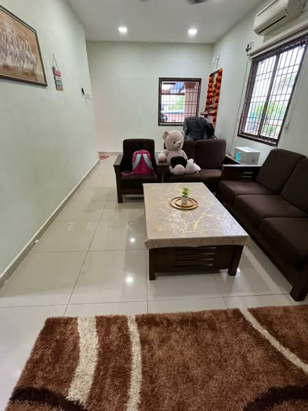 1-storey Terraced House for Sale in Taman Puteri Wangsa (Ulu Tiram) - Zack Chow - Living Room - PropertyGuru.com.my