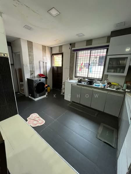 1-storey Terraced House for Sale in Taman Puteri Wangsa (Ulu Tiram) - Zack Chow - Kitchen - PropertyGuru.com.my