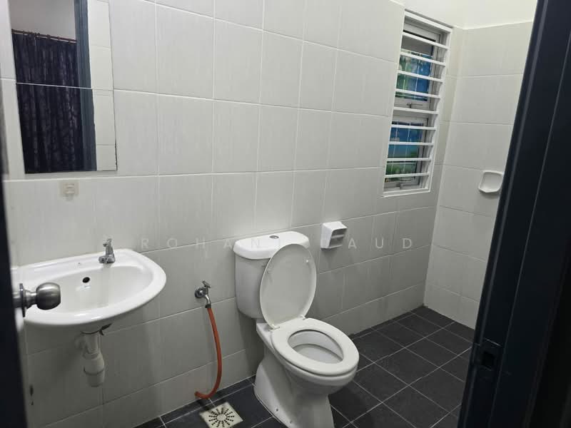 Service Residence for Rent at Saville @ Kajang - Rohani Daud - Bathroom - PropertyGuru.com.my