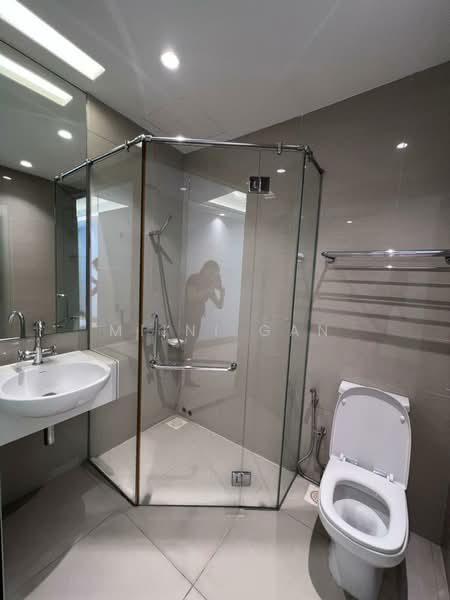 Condominium for Sale at Brunsfield EmbassyView - Miini Gan - Bathroom - PropertyGuru.com.my