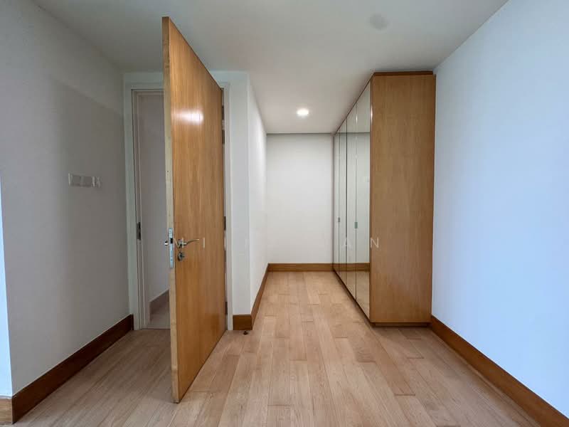 Condominium for Sale at Brunsfield EmbassyView - Miini Gan - Entrance - PropertyGuru.com.my