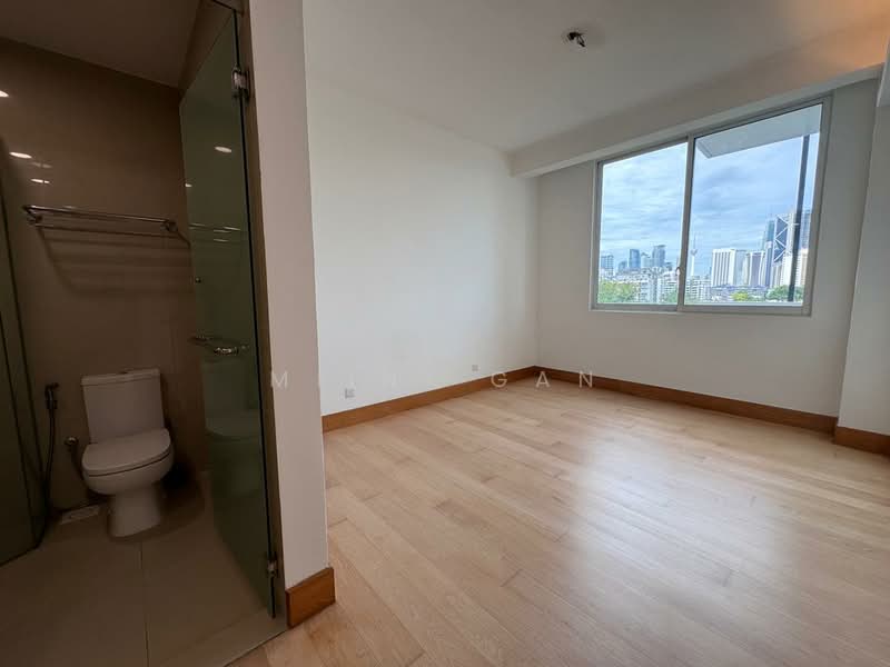 Condominium for Sale at Brunsfield EmbassyView - Miini Gan - Bathroom - PropertyGuru.com.my