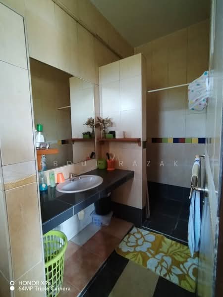 Rumah Banglo untuk Dijual di Sungai Buloh (Selangor) - Abdul Razak - Bathroom - PropertyGuru.com.my