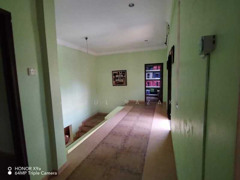 Rumah Banglo untuk Dijual di Sungai Buloh (Selangor) - Abdul Razak - Corridor - PropertyGuru.com.my
