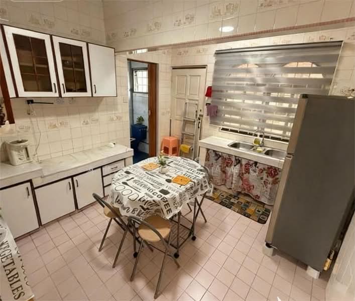 2-storey Terraced House for Rent in Subang Jaya (Selangor) - Apple Chang - Kitchen - PropertyGuru.com.my