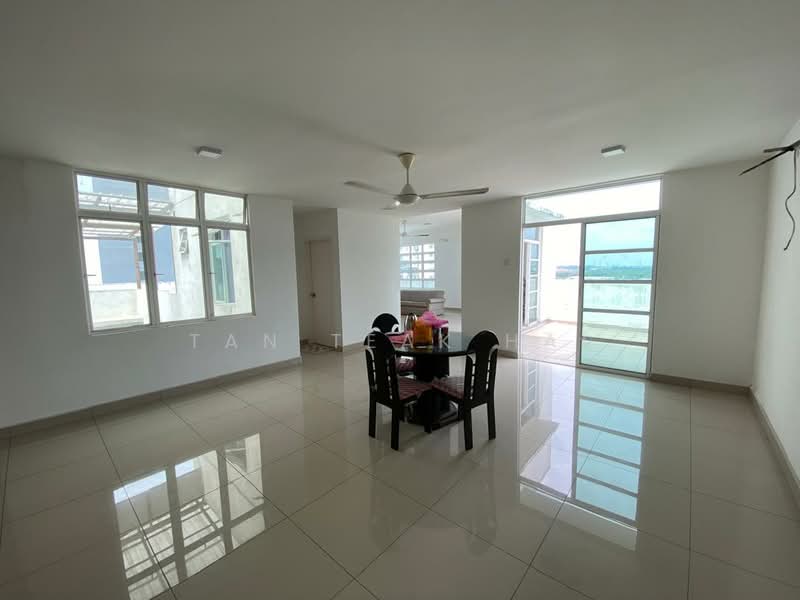 Apartment for Sale at Nusa Heights (Nusa Puncak) - Tan Teak Hai - Living Room - PropertyGuru.com.my