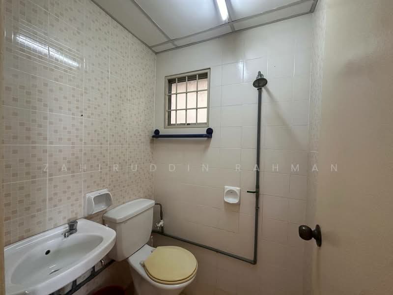 Kondominium untuk Dijual di Kondominium Kristal - Zahiruddin Rahman - Bathroom - PropertyGuru.com.my