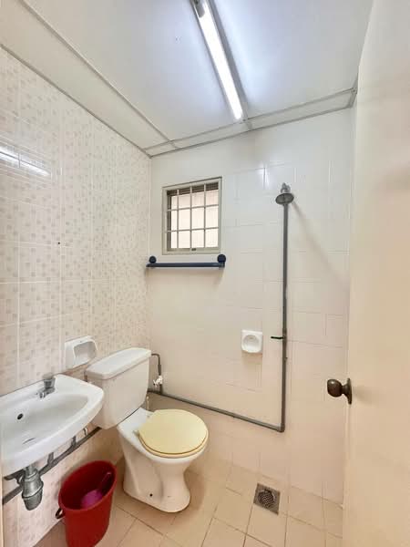 Kondominium untuk Dijual di Kondominium Kristal - Zahiruddin Rahman - Bathroom - PropertyGuru.com.my