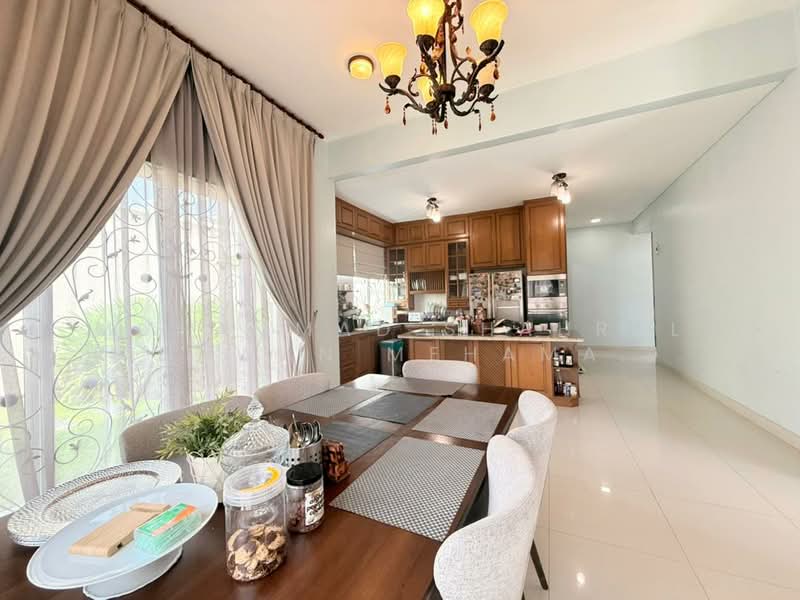 Rumah Banglo untuk Dijual di Kayangan Heights (Shah Alam) - Muhammad Shahrul Ridhwan Mehamad Nasir - Dining Room - PropertyGuru.com.my
