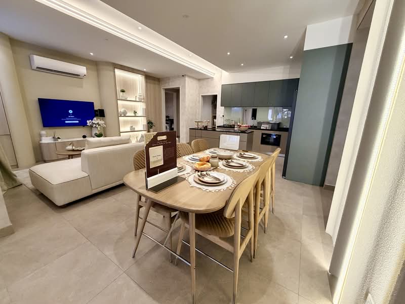 Service Residence for Sale at The Queenwoodz @ Bukit Jalil - Ric Foo - Spacious Open Concept Living Area - PropertyGuru.com.my