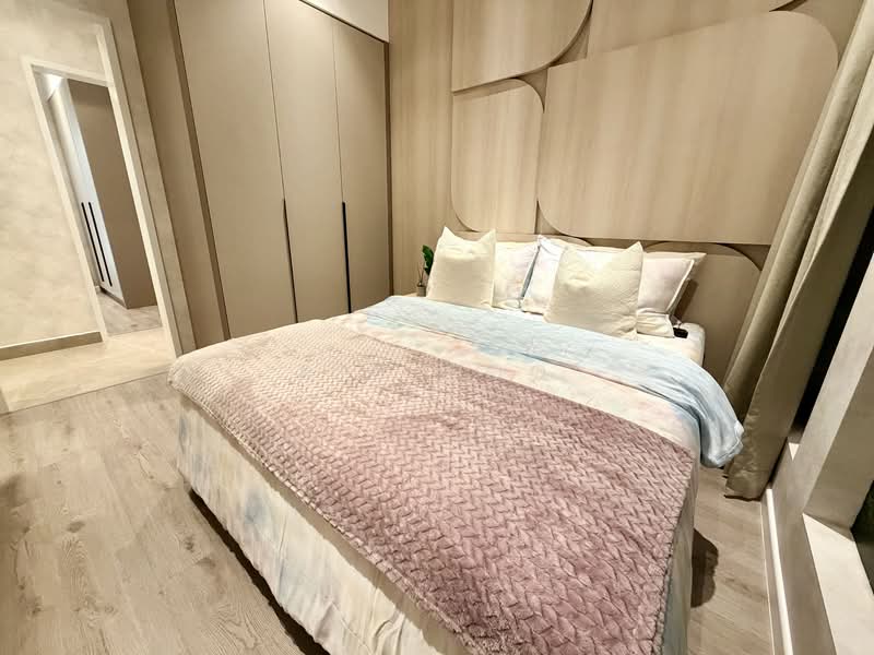 Service Residence for Sale at The Queenwoodz @ Bukit Jalil - Ric Foo - Comfortable Family Bedroom - PropertyGuru.com.my
