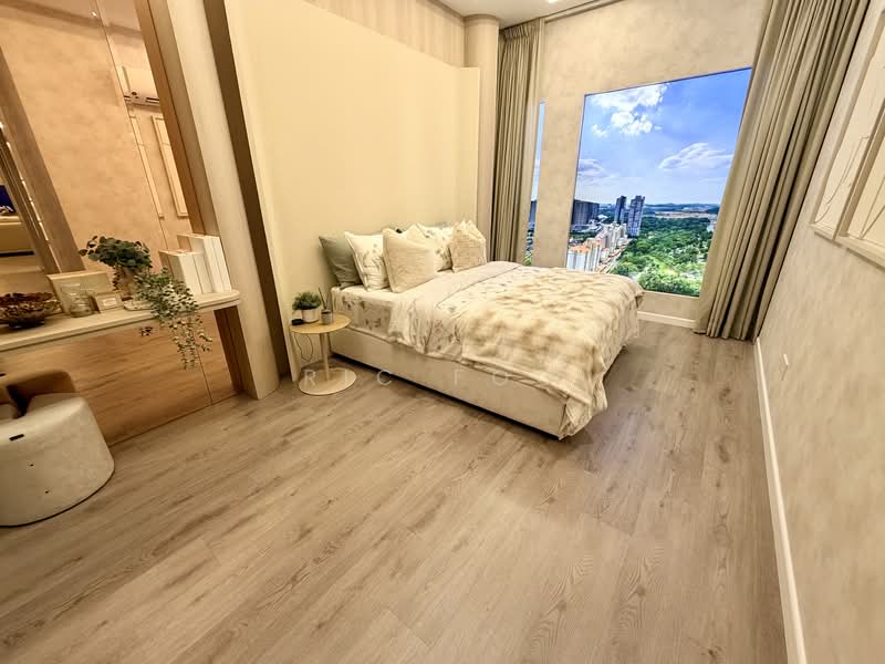 Service Residence for Sale at The Queenwoodz @ Bukit Jalil - Ric Foo - Bright Bedroom with Open View - PropertyGuru.com.my