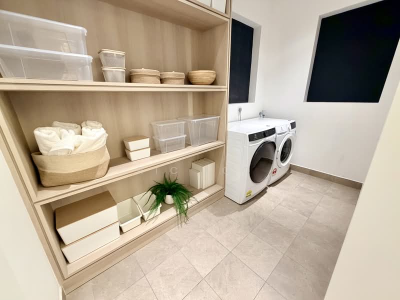 Service Residence for Sale at The Queenwoodz @ Bukit Jalil - Ric Foo - Spacious Laundry & Storage Area - PropertyGuru.com.my