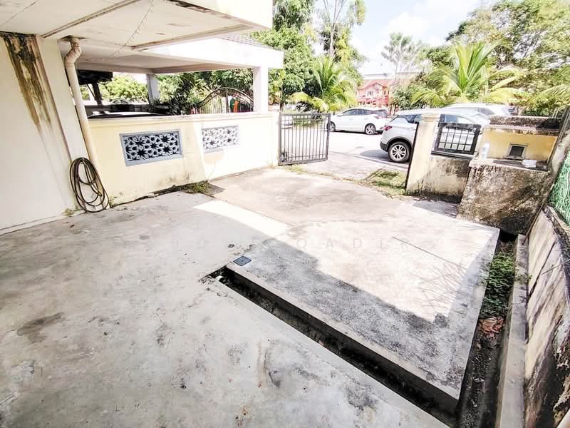 Rumah Teres 2 Tingkat untuk Dijual di Taman Universiti Bangi (Kajang) - Abdul Qadir - Exterior - PropertyGuru.com.my