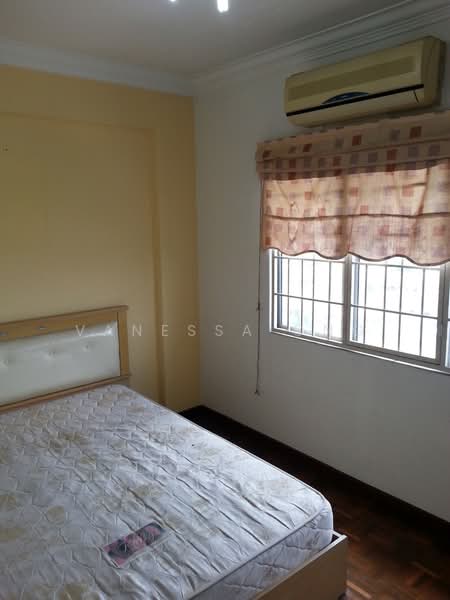 Pangsapuri untuk Dijual di Desa Dua - Vanessa Ong - Bedroom - PropertyGuru.com.my