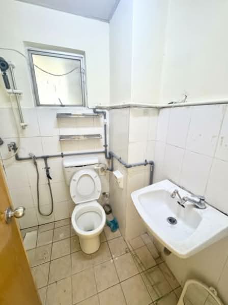 Kondominium untuk Dijual di Warisan City View - Kent Fatt - Bathroom - PropertyGuru.com.my
