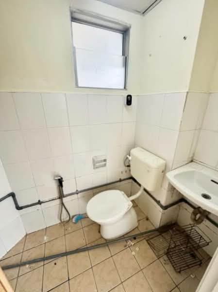 Kondominium untuk Dijual di Warisan City View - Kent Fatt - Bathroom - PropertyGuru.com.my