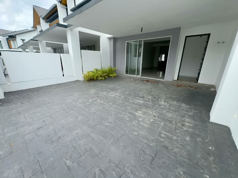 2-storey Terraced House for Sale in Serene Heights (Semenyih) - Arif Halim - Exterior - PropertyGuru.com.my