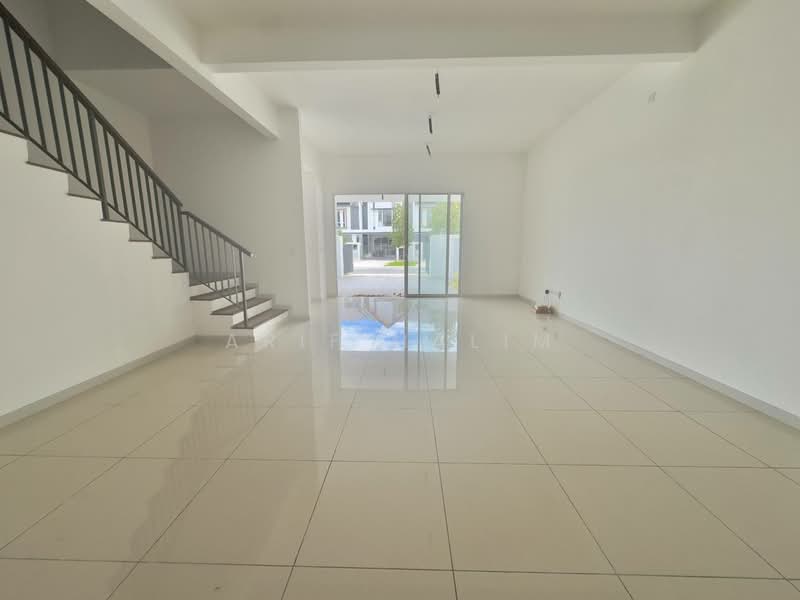 2-storey Terraced House for Sale in Serene Heights (Semenyih) - Arif Halim - Living Room - PropertyGuru.com.my