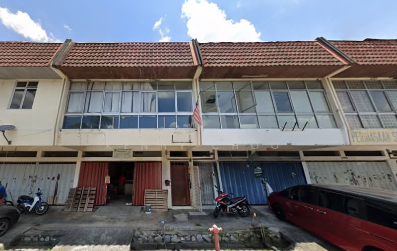 Shop for Sale in Taman Sri Serdang (Seri Kembangan) - Kenny Choo - Exterior - PropertyGuru.com.my