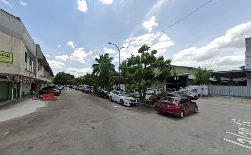 Shop for Sale in Taman Sri Serdang (Seri Kembangan) - Kenny Choo - Exterior - PropertyGuru.com.my