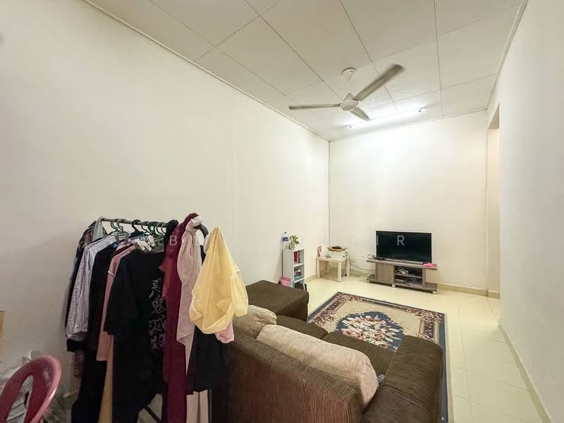 2-storey Terraced House for Sale in Kajang (Selangor) - Abdul Qadir - Living Room - PropertyGuru.com.my